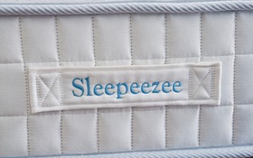 Sleepeezee Cool Refresh 1600 Mattress Close Handle