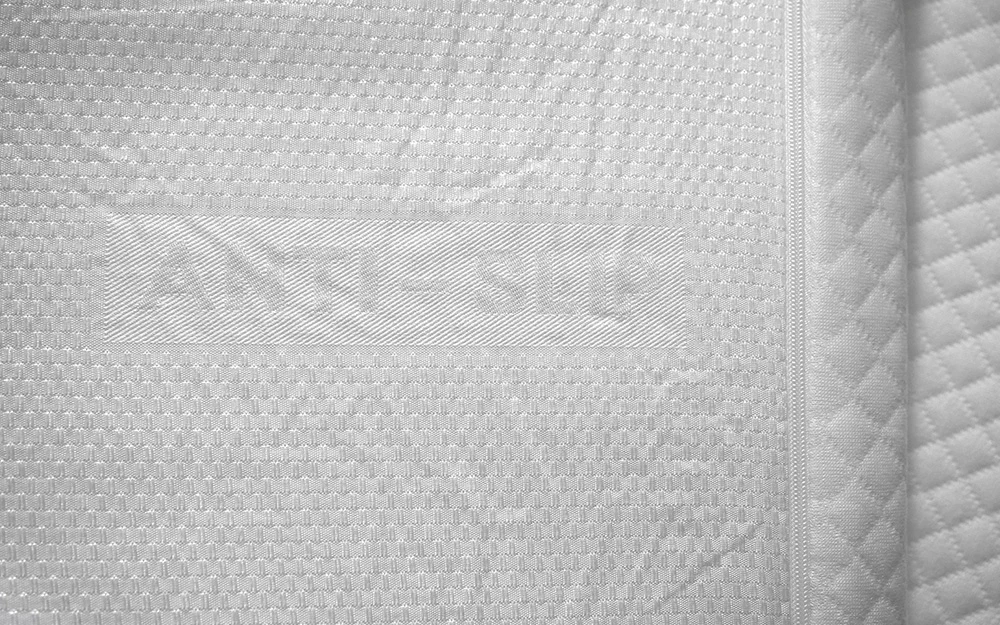 Breasley Uno Enhance 300 Topper Close Antislip