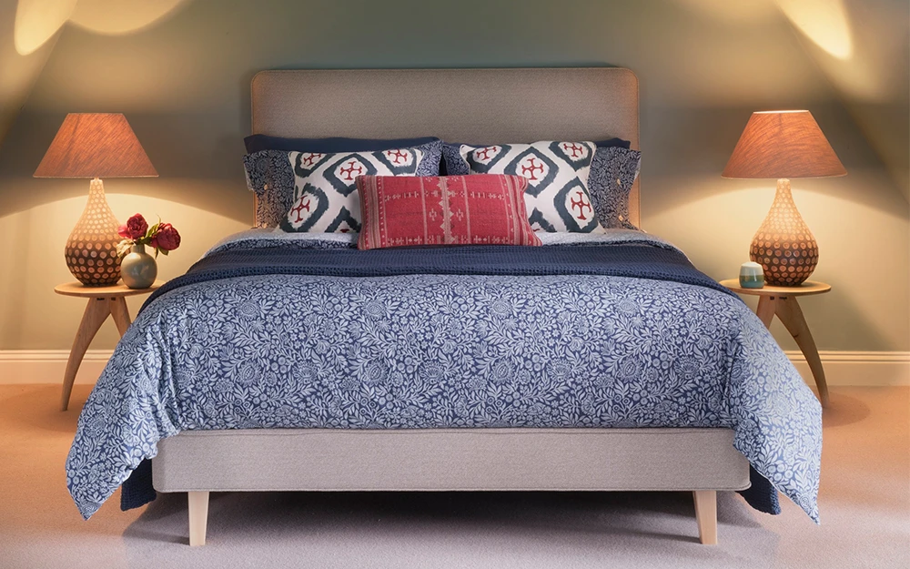 Hypnos Halton Mattress Lifestyle With Bedding New