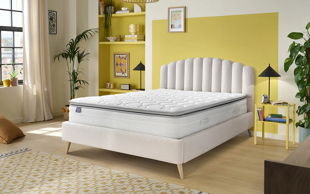 Silentnight Memory 2000 Pocket Mattress Lifestyle