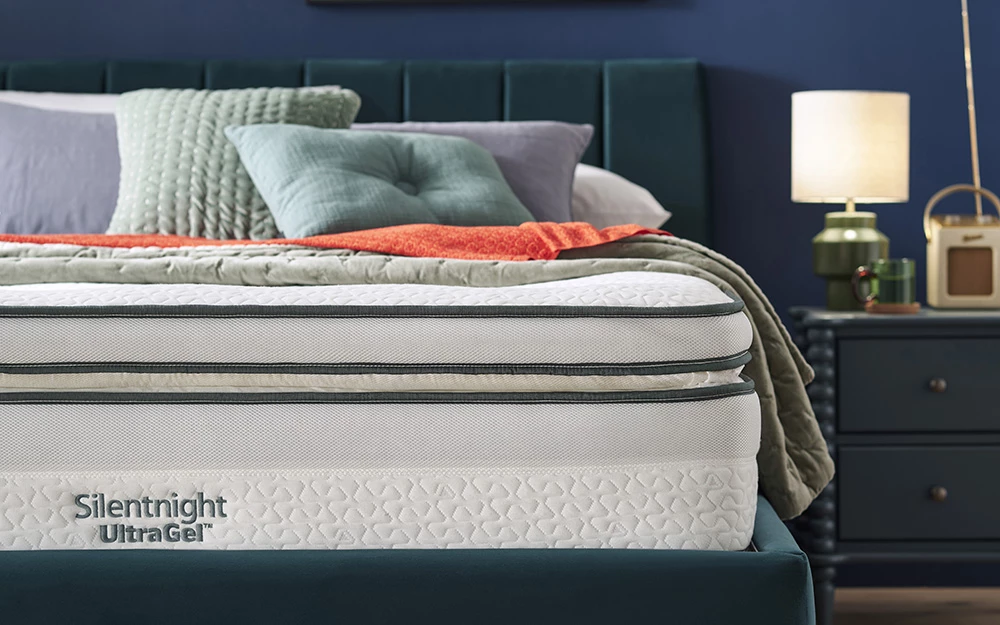 Silentnight Ultragel 3000 Pocket Box Top Soft Mattress Lifestyle Close