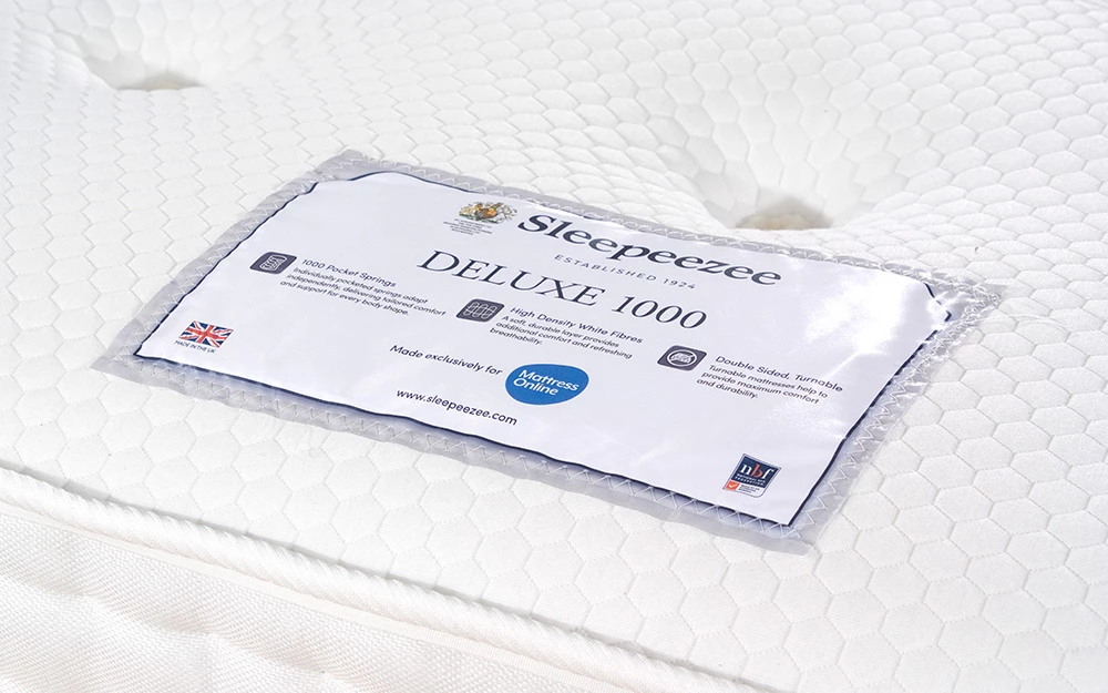 Sleepeezee Mo Deluxe 1000 Close Label