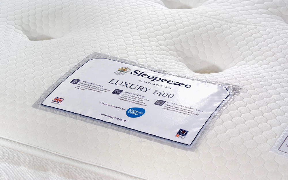 Sleepeezee Mo Luxury 1400 Close Label